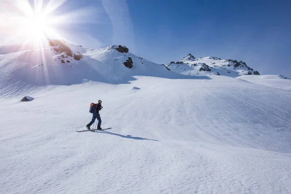 Muž Lyžařské Túře Horách Kitzbueheler Alpy Jít Kopce Tristkopf Splitboard — Stock fotografie