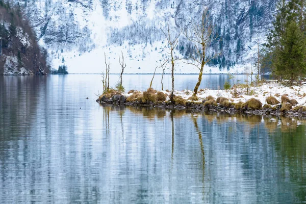 Piękne widoki na górskie jezioro Konigssee. Bavaria. Germany — Zdjęcie stockowe