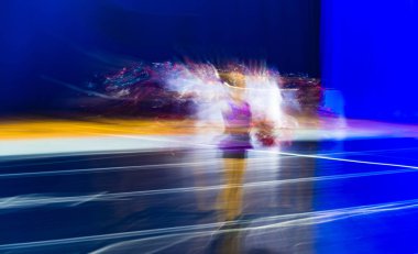 Dansta soyut hareket. Çocuk topluluğu. Moskova. Rusya