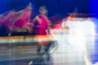 Dansta soyut hareket. Çocuk topluluğu. Moskova. Rusya