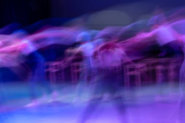 Dansta soyut hareket. Çocuk topluluğu. Moskova. Russi