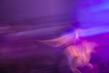 Dansta soyut hareket. Çocuk topluluğu. Moskova. Russi