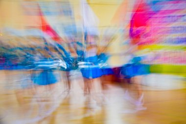 Dansta soyut hareket. Çocuk topluluğu. Moskova. Rusya