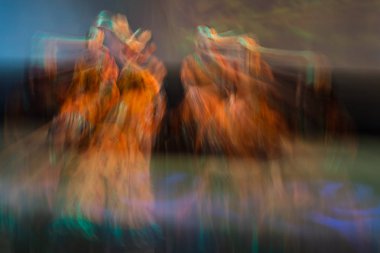 Dansta soyut hareket. Çocuk topluluğu. Moskova. Rusya