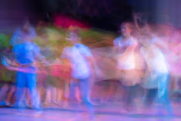 Movimiento abstracto en la danza. Conjunto de niños. Moscú. Russi. — Foto de Stock