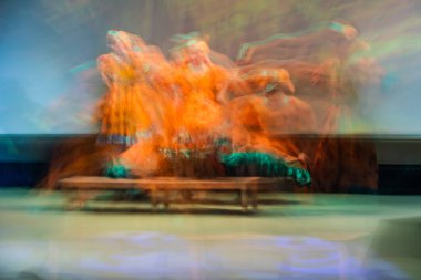 Dansta soyut hareket. Çocuk topluluğu. Moskova. Rusya