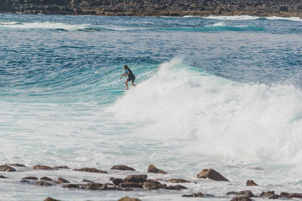 La Santa bodyboarding ve sörf için iyi bir yerdir. Lanzarote. Kanarya Adaları. İspanya