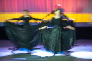 Dans güzel hareketleri, uzun pozlama vurdu. Moskova. Rusya