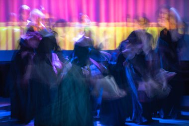 Dans güzel hareketleri, uzun pozlama vurdu. Moskova. Rusya