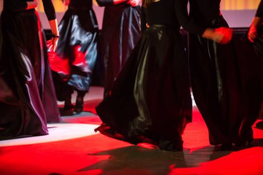 Dans güzel hareketleri, uzun pozlama vurdu. Moskova. Rusya