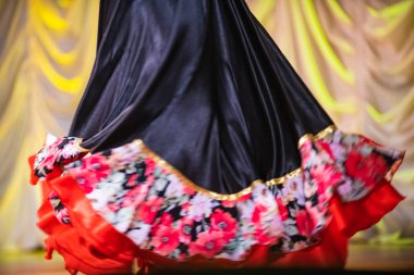 Dans güzel hareketleri, uzun pozlama vurdu. Moskova. Rusya