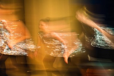 Dans güzel hareketleri, uzun pozlama vurdu. Moskova. Rusya