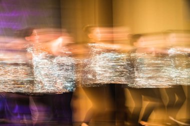 Dans güzel hareketleri, uzun pozlama vurdu. Moskova. Rusya