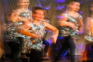 Dans güzel hareketleri, uzun pozlama vurdu. Moskova. Rusya