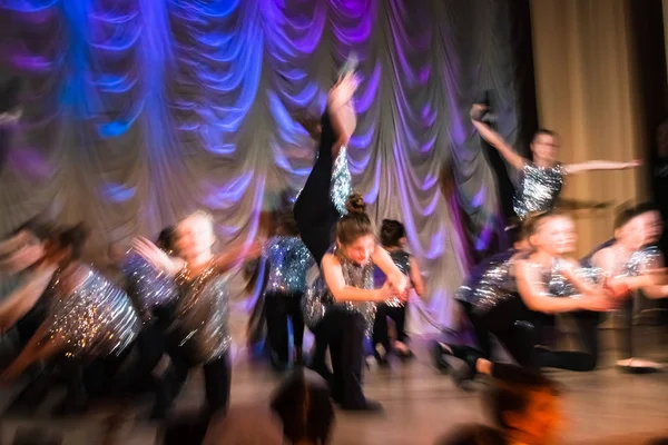 Beaux Mouvements Danse Tournés Sur Une Longue Exposition Moscou Russie — Photo