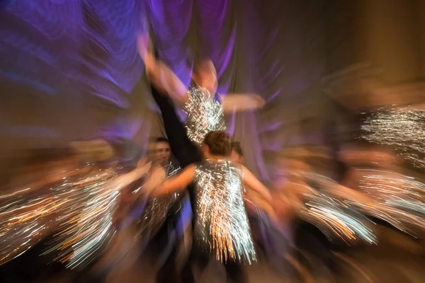 Schöne Bewegungen Tanz Aufgenommen Bei Langzeitbelichtung Moskau Russland — Stockfoto