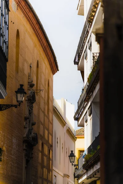 Calle y bocetos arquitectónicos. Sevilla. Andalucía. España — Foto de Stock