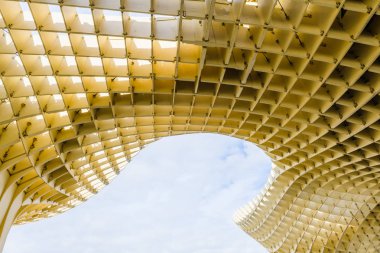 Metropol Parasol inanılmaz bir mimari yapıdır. Sevil