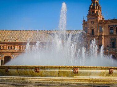 Spain.Seville Meydanı'nda ilginç skeçler. Endülüs. S