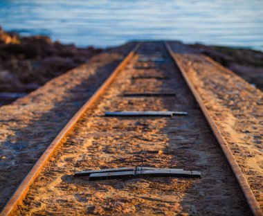 Plumanach köyü yakınlarındaki inanılmaz Pembe Granit Shore 