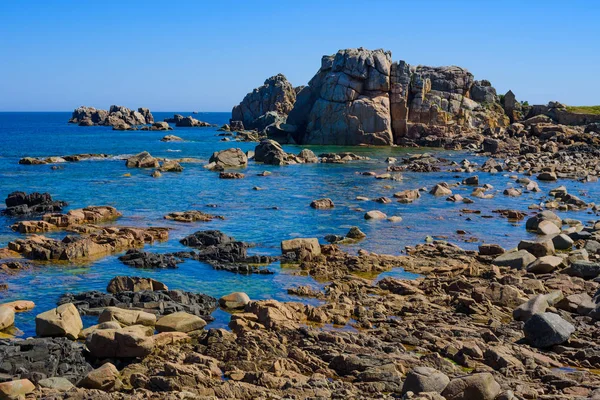 Incredible ocean coast near Plougrescant. Brittany. France — Stock Photo, Image