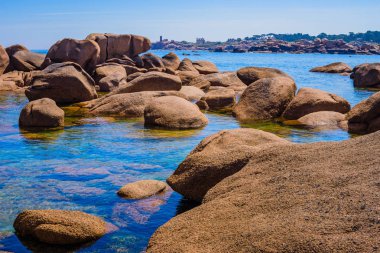 Tregastel ada Renote inanılmaz manzara. Brittany