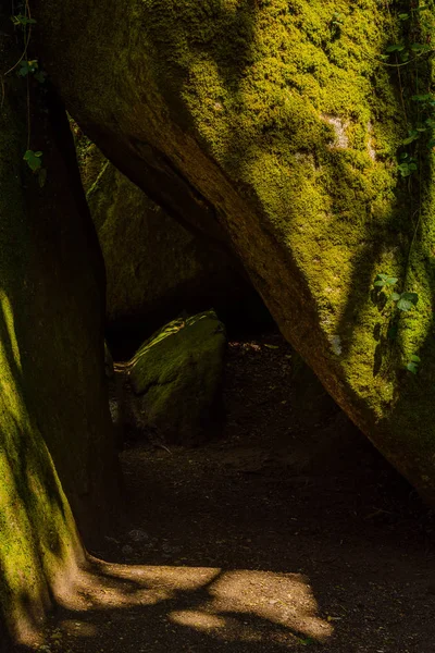 Unglaublich la grotte du diable. Ziegenbock. Bretagne. Frankreich — Stockfoto