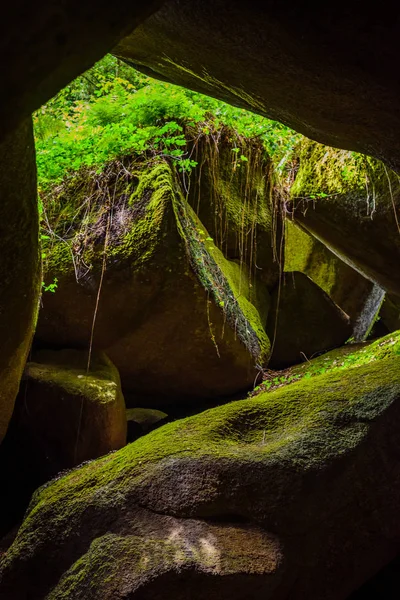 Unglaublich la grotte du diable. Ziegenbock. Bretagne. Frankreich — Stockfoto