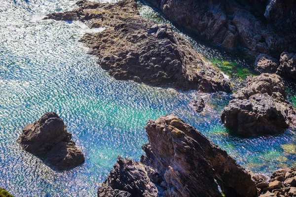 Neuvěřitelný přímořský mys na poloostrově Crozon. Finistere. Brittany. — Stock fotografie