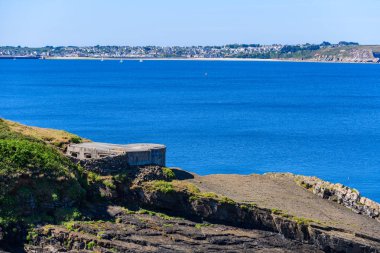 Crozon Yarımadası 'nda inanılmaz bir deniz manzarası var. Finister. Britanya..