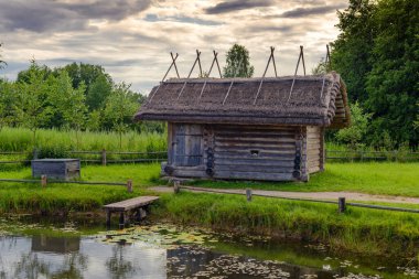 Güzel bir parkta inanılmaz bir manzara.