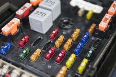 araba elektrikçi tamir araba, renkli sigortalar