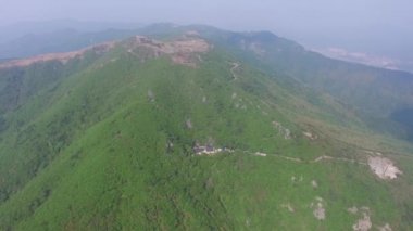 Wonhyoam Tapınağı Cheonseong dağ, Yangsan, Güney Kore, Asya / Cheonseong dağ, Yangsan, Güney Kore, Asya Mayıs-10-2018 zaman tapınakta Wonhyoam