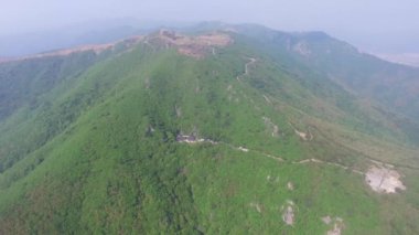 Wonhyoam Tapınağı Cheonseong dağ, Yangsan, Güney Kore, Asya / Cheonseong dağ, Yangsan, Güney Kore, Asya Mayıs-10-2018 zaman tapınakta Wonhyoam