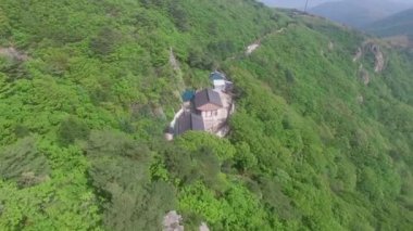 Wonhyoam Tapınağı Cheonseong dağ, Yangsan, Güney Kore, Asya / Cheonseong dağ, Yangsan, Güney Kore, Asya Mayıs-10-2018 zaman tapınakta Wonhyoam