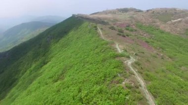 Manzara Cheonseong dağ, Yangsan, Güney Kore, Asya / peyzaj Cheonseong dağ, Yangsan, Güney Kore, Asya Mayıs-10-2018