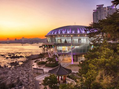 Günbatımı kış Haeundae Beach, Busan, Güney Kore, Asya