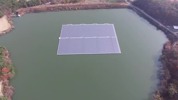 加川水库太阳能发电机 — 图库视频影像