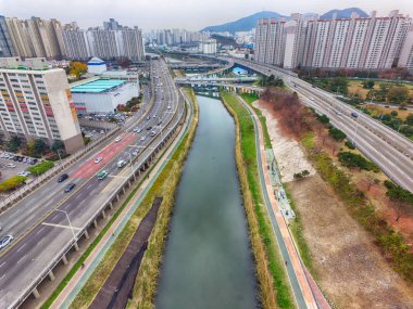 Suyeong Nehri, Busan, Güney Kore Asya trafik
