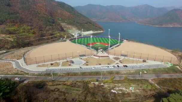 位于韩国庆尚南道清道的 Unmun 大坝的清岛棒球公园 — 图库视频影像