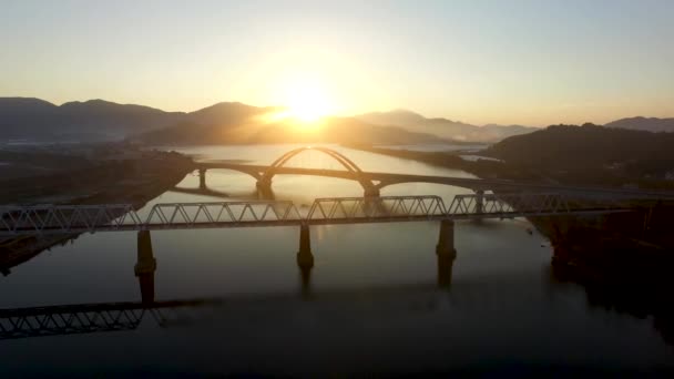 Sonnenaufgang Auf Der Eisenbahn Fluss Seomjingang Hadong Gyeongnam Südkorea Asien — Stockvideo