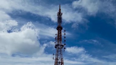 Mavi gökyüzü, Busan, Güney Kore bulutlar Timelapse. Asya