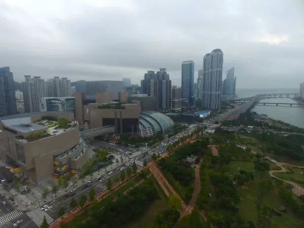 Cloudy Centum City and Gwangandaegyo Bridge, Haeundae, South Korea, Asia — Stock Photo, Image