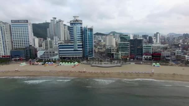 Aeril Weergave Van Bewolkte Zomer Ochtend Van Gwangalli Beach Busan — Stockvideo