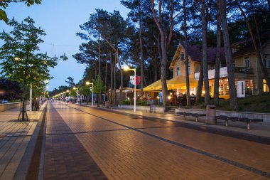 Palanga Yaya Caddesi. Litvanya Baltık Denizi üzerinde çare