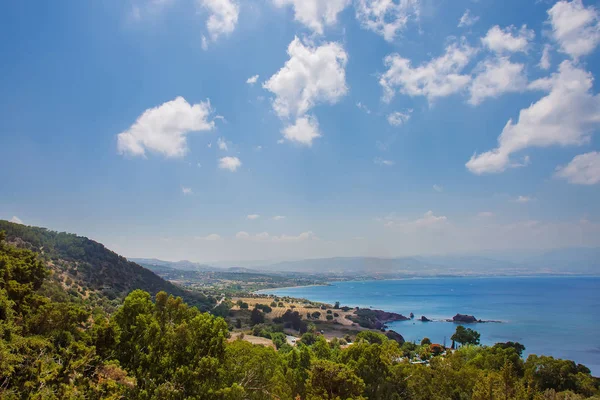 Widok z lotu ptaka na wybrzeżu wyspy Cypr — Zdjęcie stockowe
