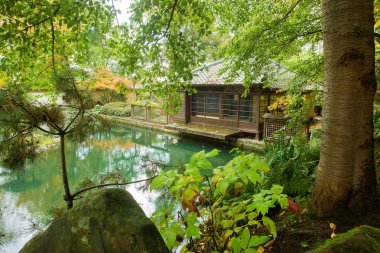 Japon Bahçe Havuzu ve Binası. Kaiserslautern