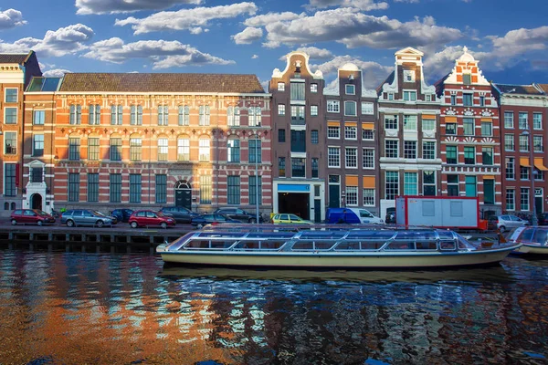 Классический вид Амстердама — стоковое фото
