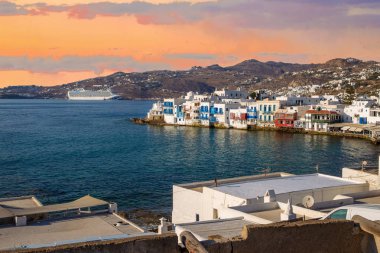 Yunan adasında Idyllic sabahı !