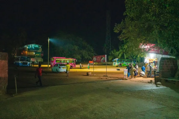2018 Gokarna India Estación Autobuses Gokarna Por Noche Personas Que —  Fotos de Stock
